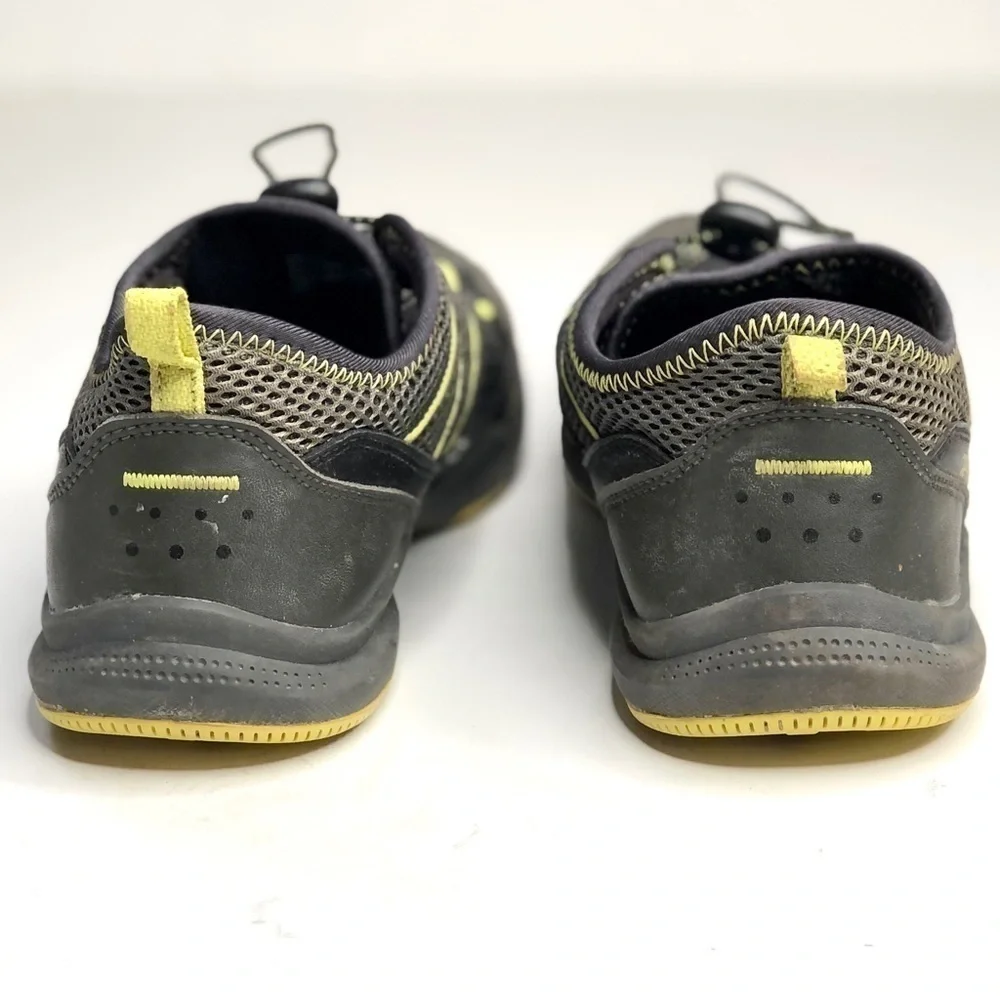 Teva Scamper water trail shoes black grey yellow, boys size 7 (women’s 8.5)